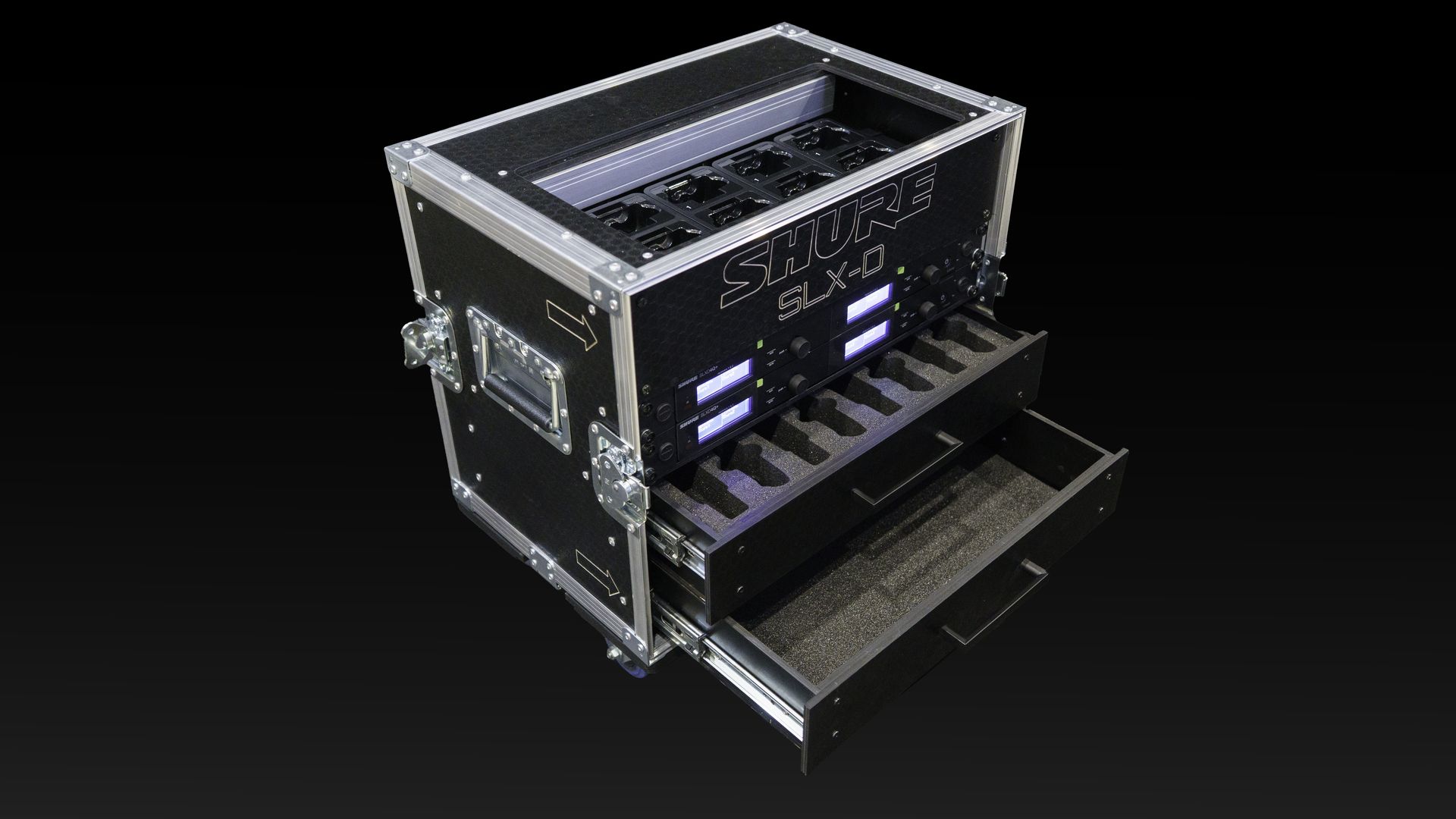 Flight case jako mobilne stanowisko pracy gotowe do użycia case art