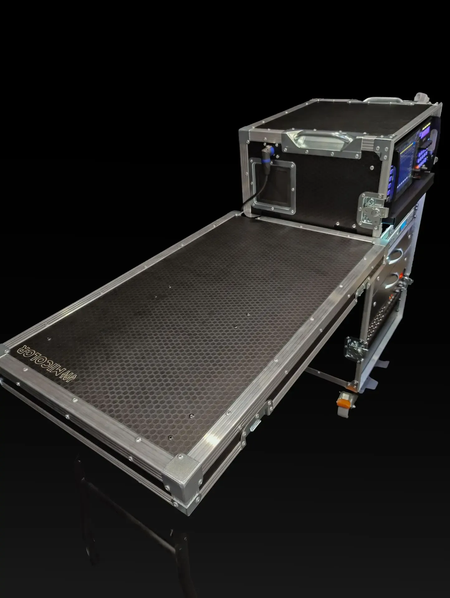 Skrzynia z stanowiskiem pracy