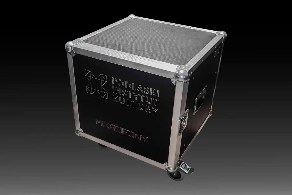skrzynie transportowa mikrofonownia.webp