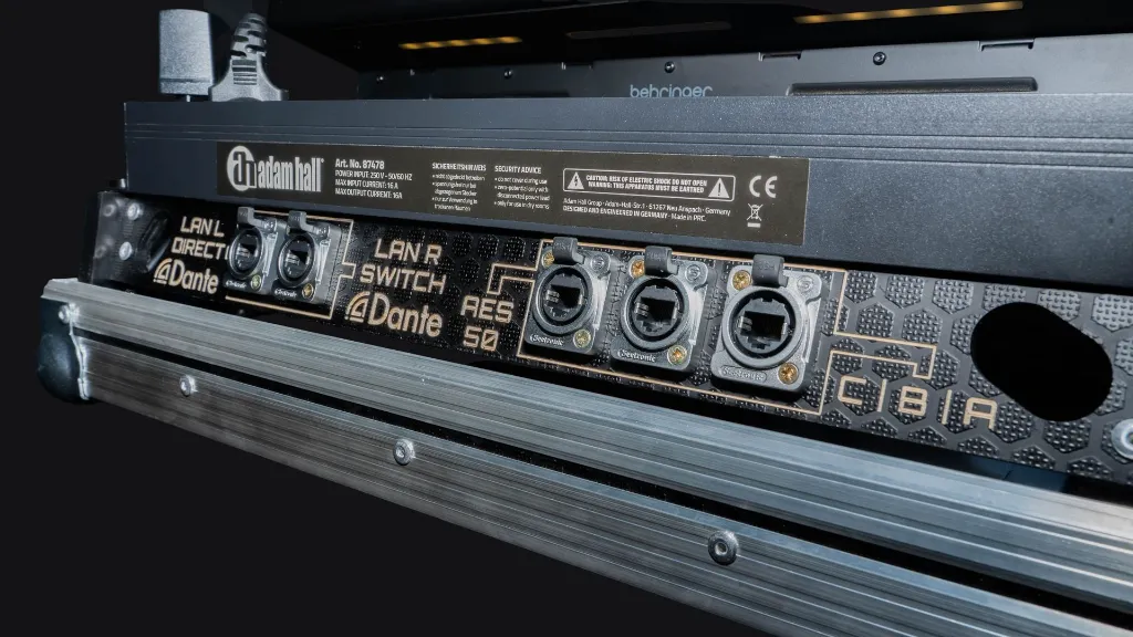 flight case z panelem przylaczeniowym case art.webp