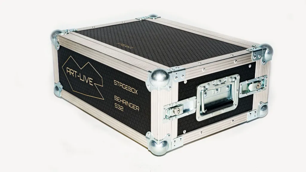 Stagebox S32 w skrzyni transportowej CASE ART.webp