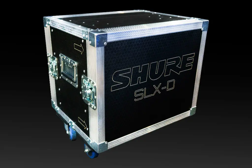 Rack 19' 9u SLXD with detachable wheels function
